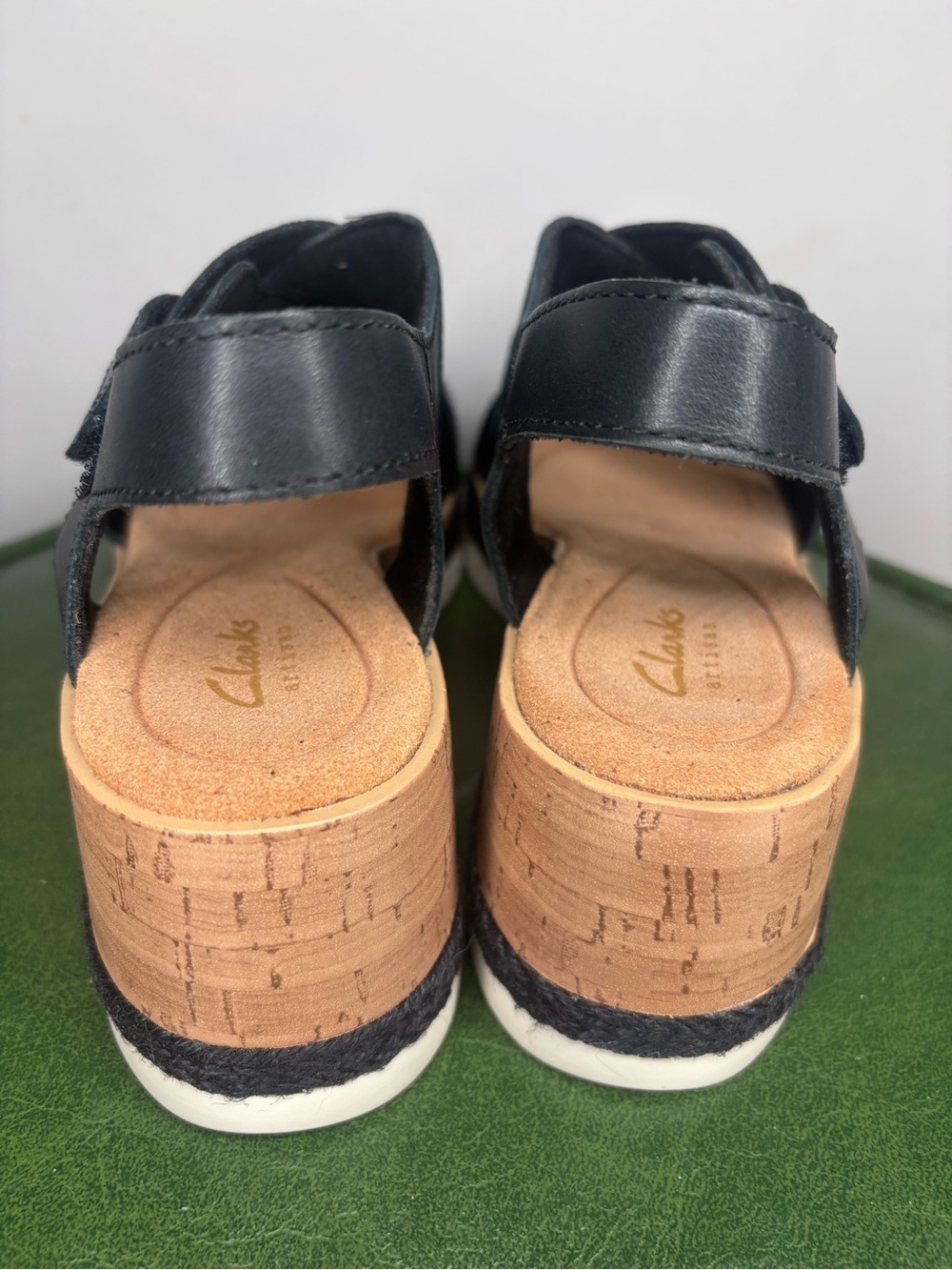 Clarks Kidiki Sun Black Wedge Sandals Size 6.5 NWT New - Picture 3 of 6